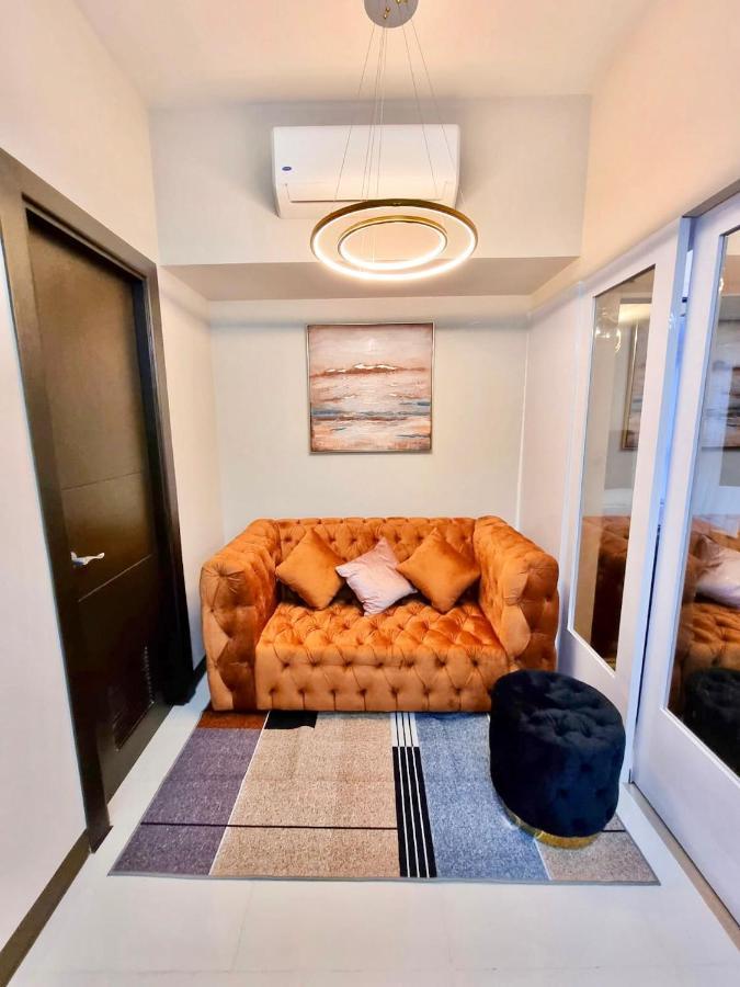 タギッグ Modern 1Br In Uptown Bgcアパートホテル エクステリア 写真