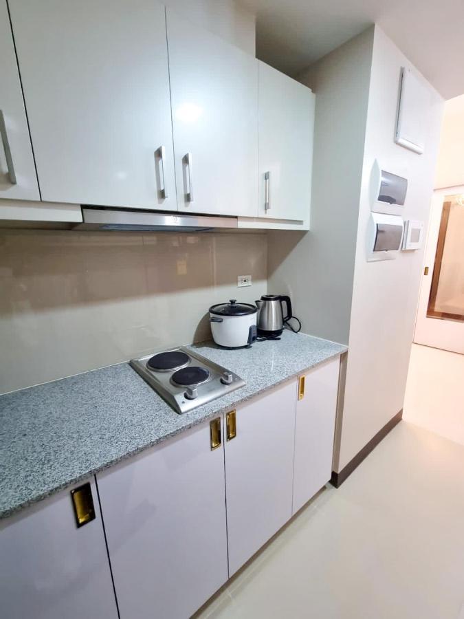 タギッグ Modern 1Br In Uptown Bgcアパートホテル エクステリア 写真