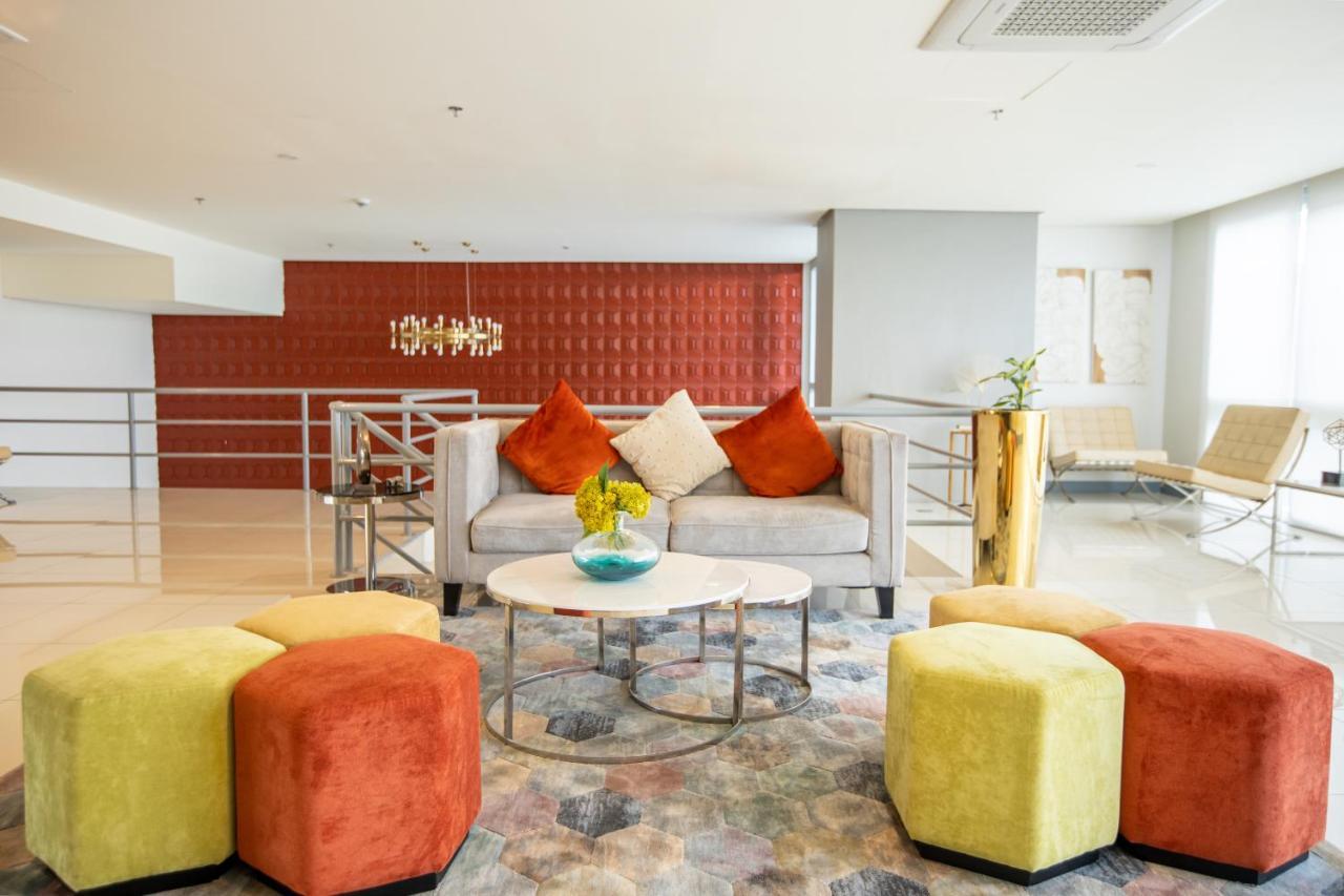 タギッグ Modern 1Br In Uptown Bgcアパートホテル エクステリア 写真